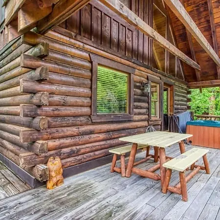 Cozy Forest Cabin - Hot Tub, Pets Welcome, Sleep 10 With Wraparound Deck, Scenic Views And Access To Resort Pool, Near The Parkway, Tanger Outlets And Dollywood, Smoky Mountain Charm, 24Hr Hospitality And Family Comfort-2